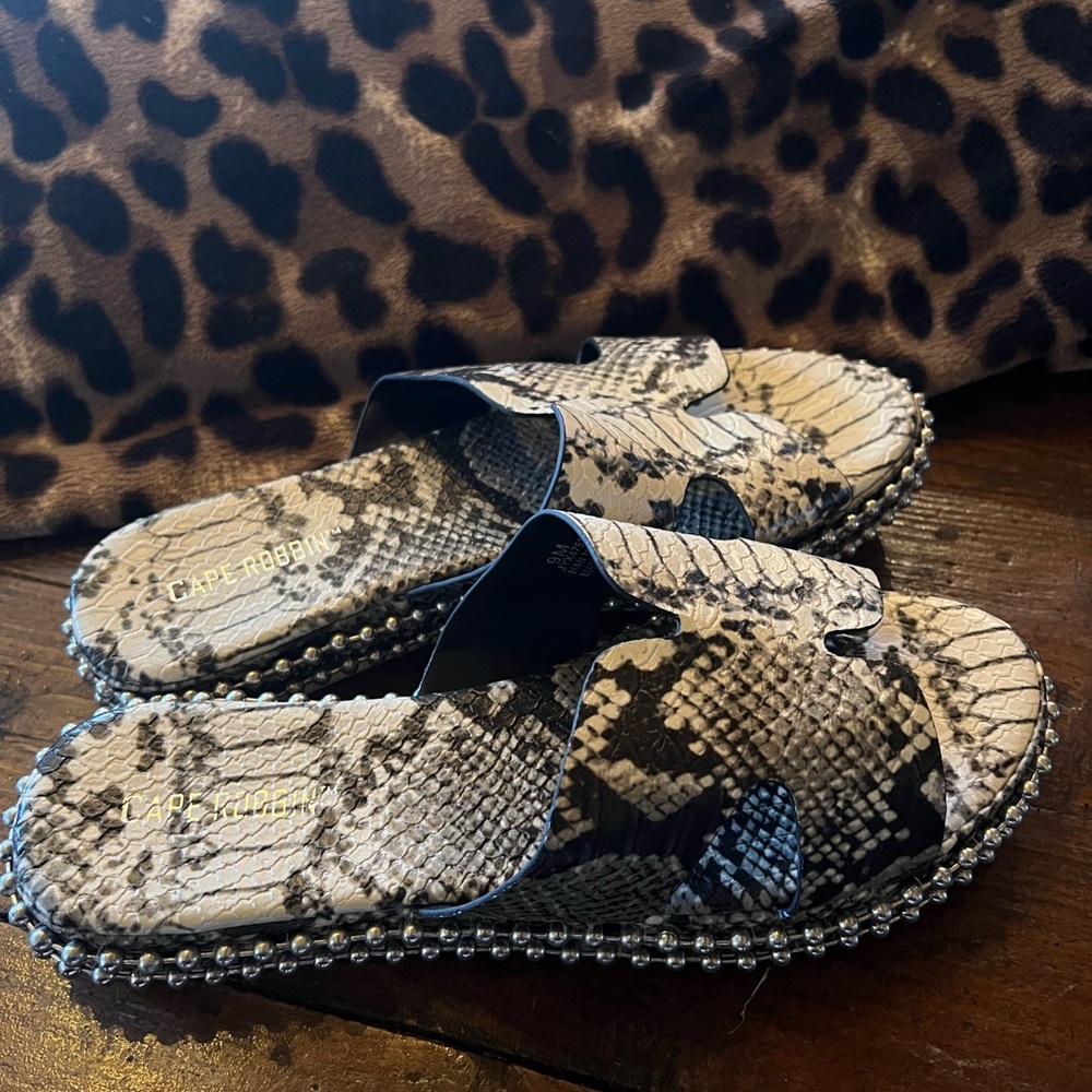 Snakeskin Patterned Women's Sandals - Picture 2 of 6